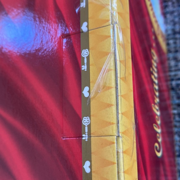 NWOT VTG Santa Around the World Collectible Dutch Porcelain Doll - Picture 9 of 10